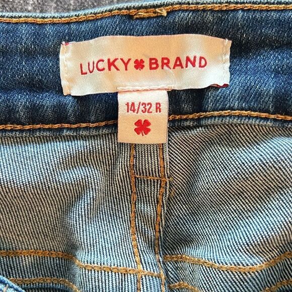 Lucky Brand Low Ride Flare Jeans. Size 14/32R - Picture 11 of 15